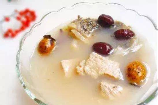 金櫻子泡酒的功效_金櫻子泡酒的工效_泡金櫻子酒可以加什么藥材