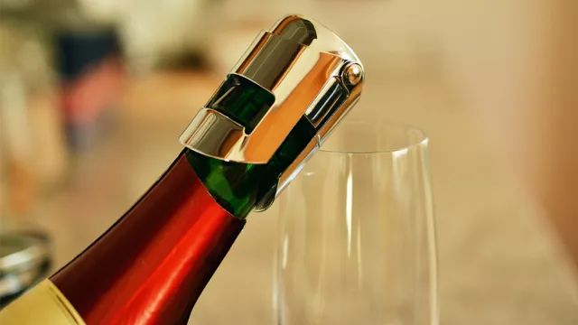 酒起泡屬于是什么原理_酒起泡泡多是什么原因_起泡酒是屬于什么酒