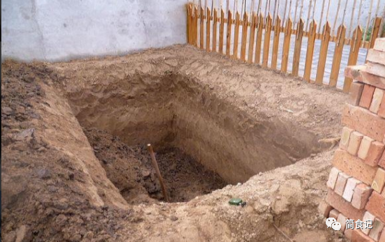 青島一農民大哥挖窖，竟挖出15瓶36年茅臺，