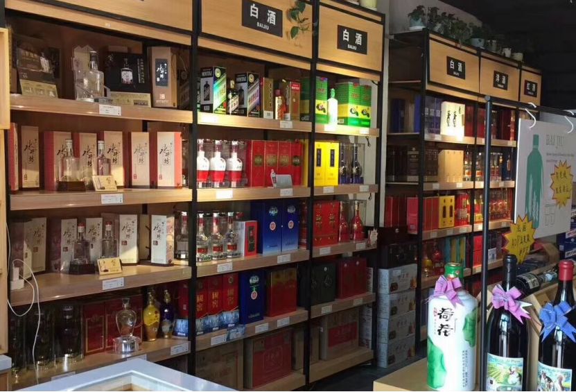 藍天海霞酒2號_藍白海天酒樓_白酒天之藍和海之藍哪個好